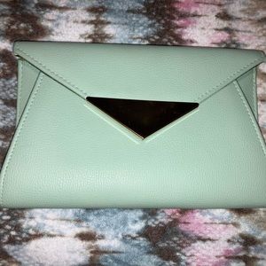 Green clutch